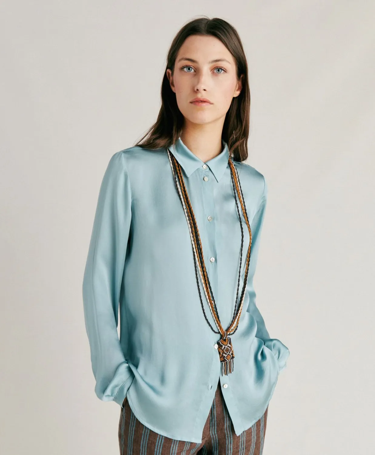 Donne Momonì Completi E Talleur-Camicia Meudon In Seta Unita - Ceruleo