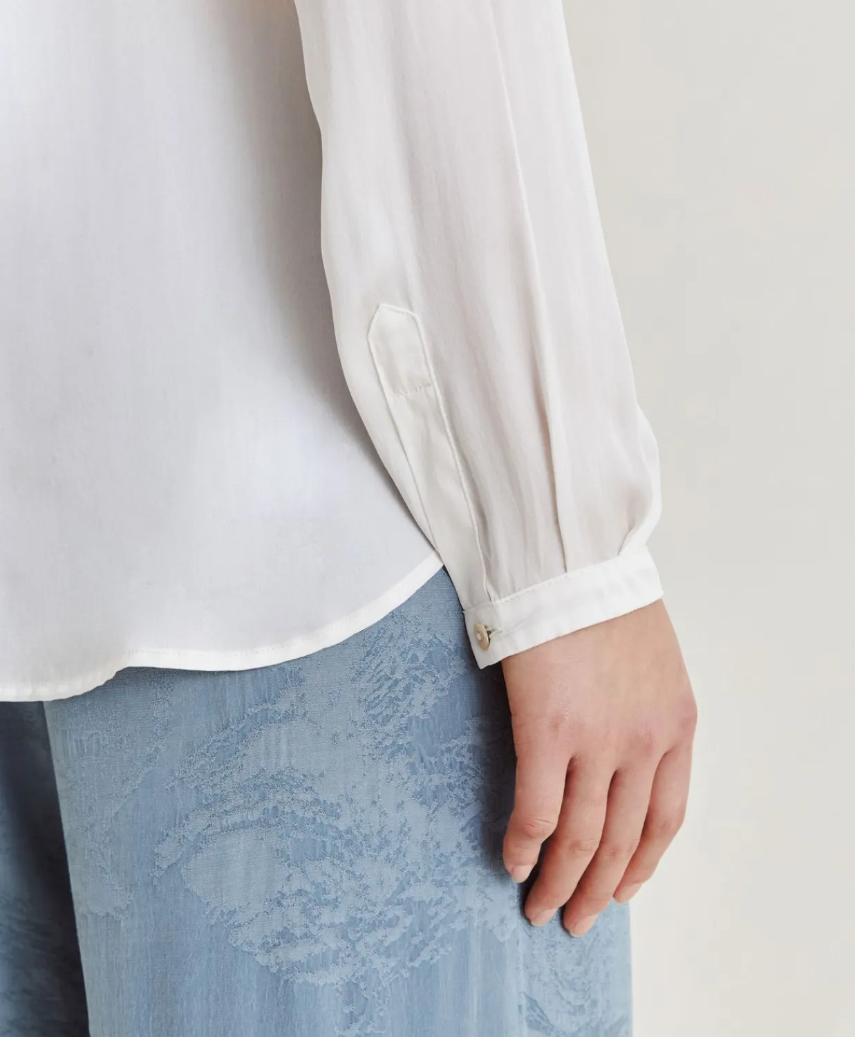 Donne Momonì Bluse E Camicie-Camicia Meudon In Seta Unita - Panna