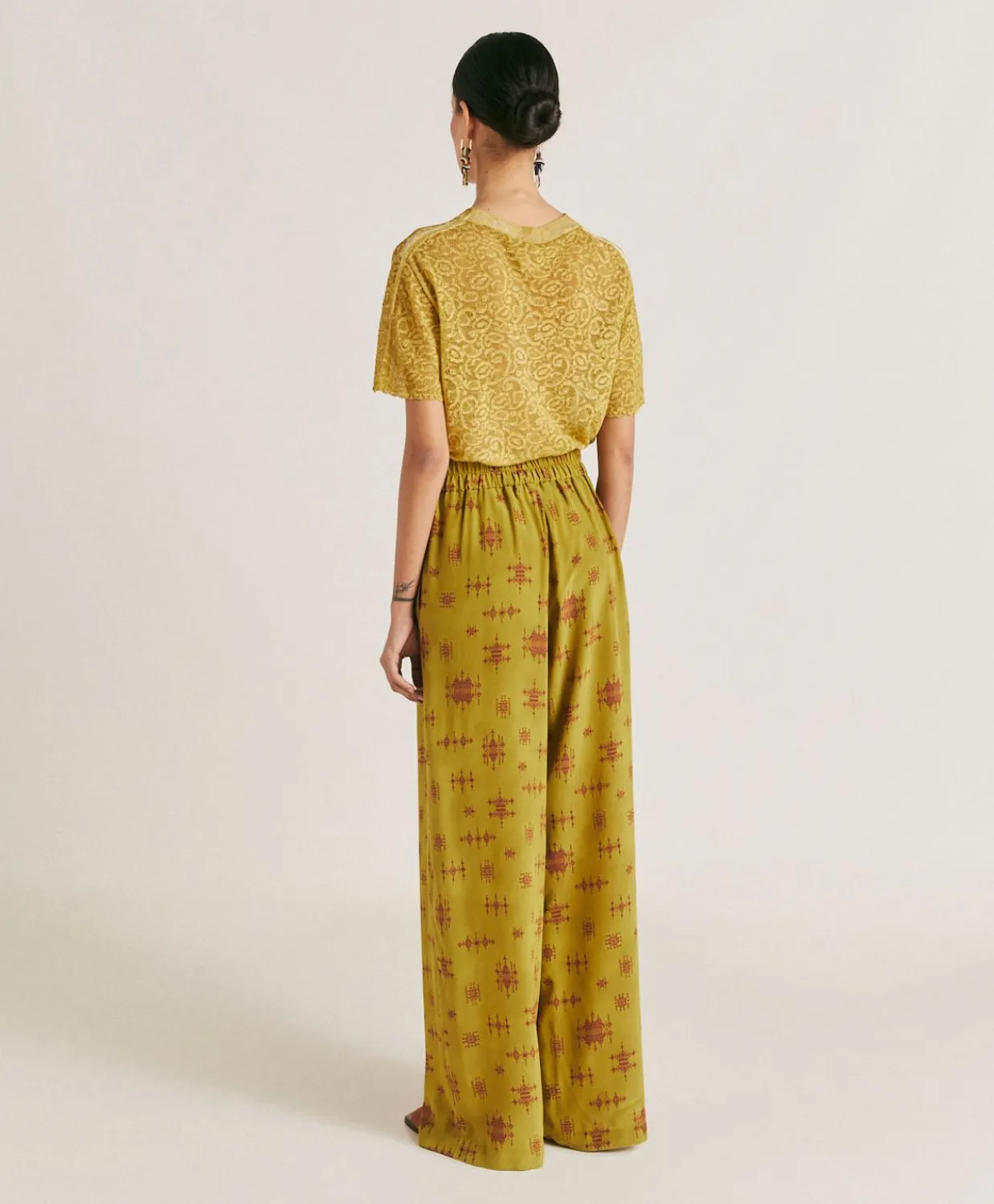Donne Momonì Pantaloni E Shorts-Pantaloni Baccarat In Crepe De Chine - Lime/Vino